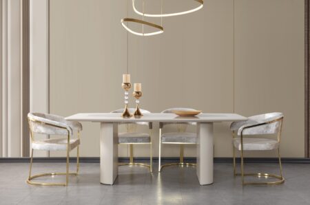 Avanos dining table